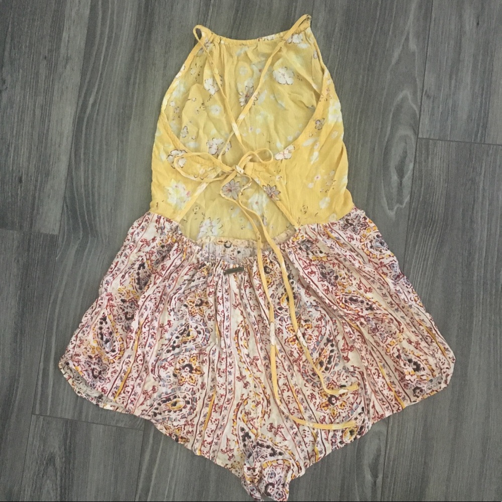 Billabong Romper - Picture 3 of 5